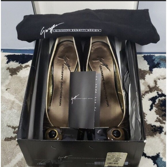 Giuseppe Zanotti Brown Embossed Leather Round Toe VICINI Pumps Heels Size 37.5 - Picture 2 of 12